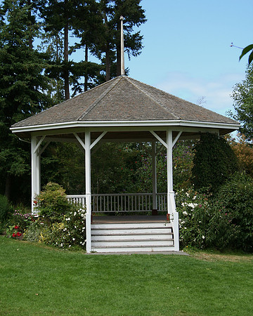 Gazebo Vertical