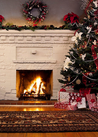E   Red - V-Fireplace-Christmas