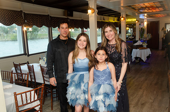 Auman_Photo033